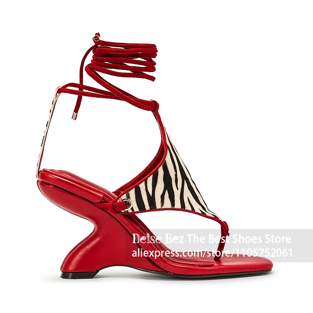 Sandal Strappy Heeled - Sandali con tacco scultoreo e stampa